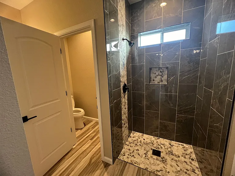 2241 Diamond Creek Rd — Photo 14