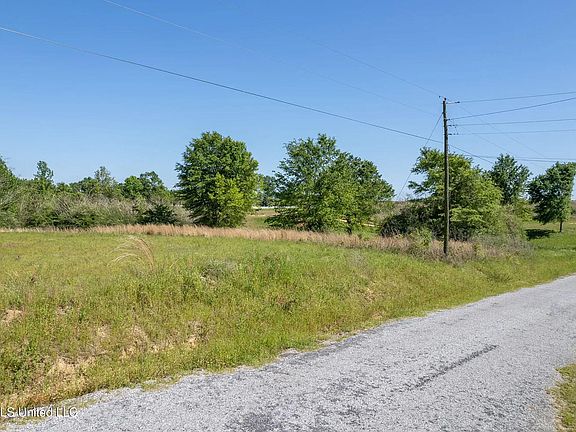 5th image of Pine View Rd
