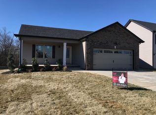 1870 Camelot Dr, Clarksville, TN 37040