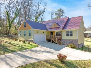 85 Vine St, Commerce, GA 30529