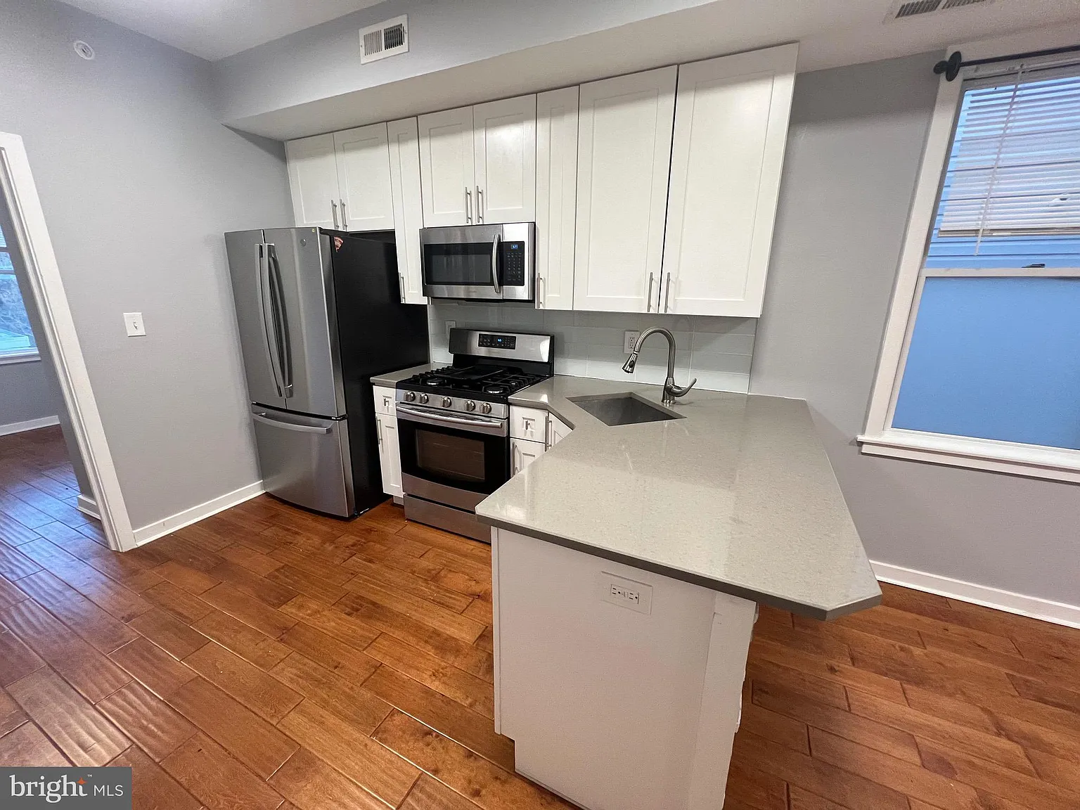 2 bed, 2470 sqft, $1,850 — Photo 4