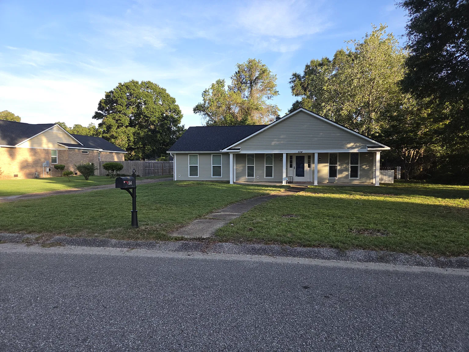 3 bed, 1583 sqft, $1,600 — Photo 2