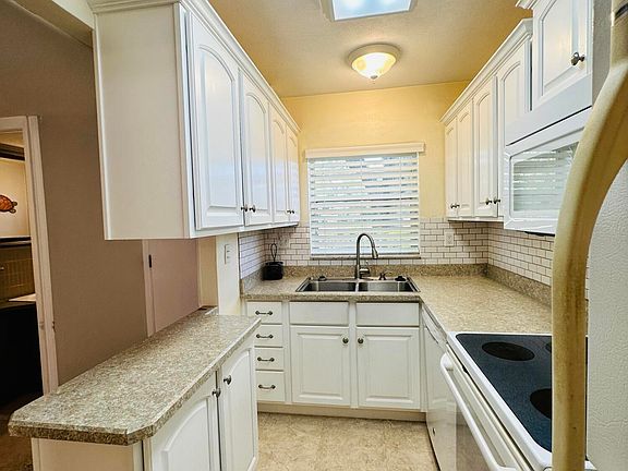 3rd image of 2479 Country Club Dr Unit 107
