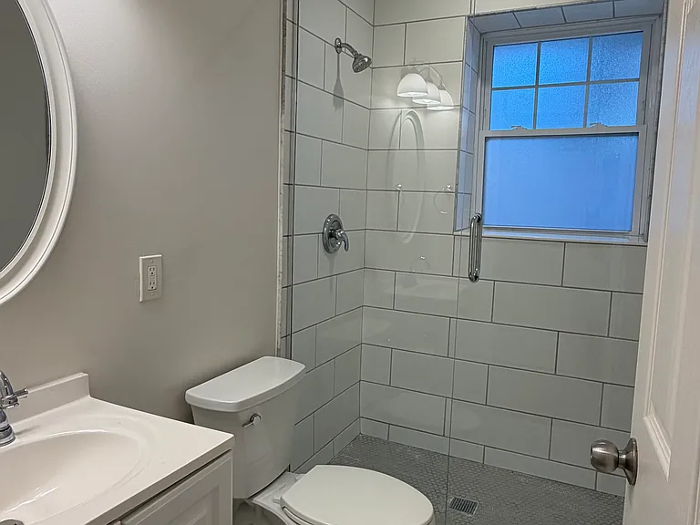 921A Concordia Ln — Photo 4