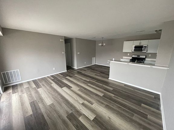 3rd image of 1727 Fountain Rock Way Unit D