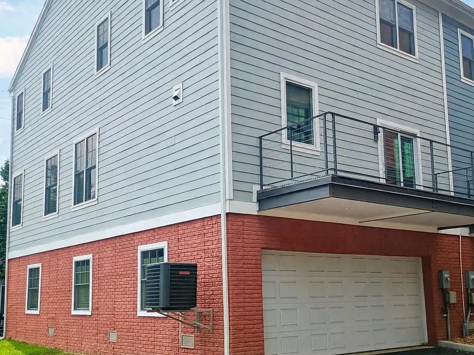307 Charles St