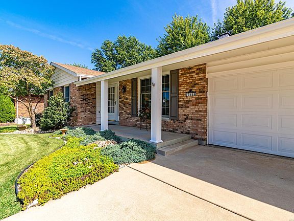 2nd image of 15446 Forte De France Ln