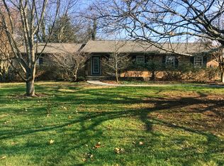 212 Geronimo Rd, Knoxville, TN 37934
