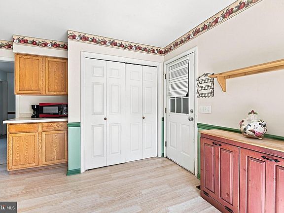 5th image of 25133 Smithville Rd