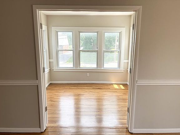 4th image of 107 Lamson St