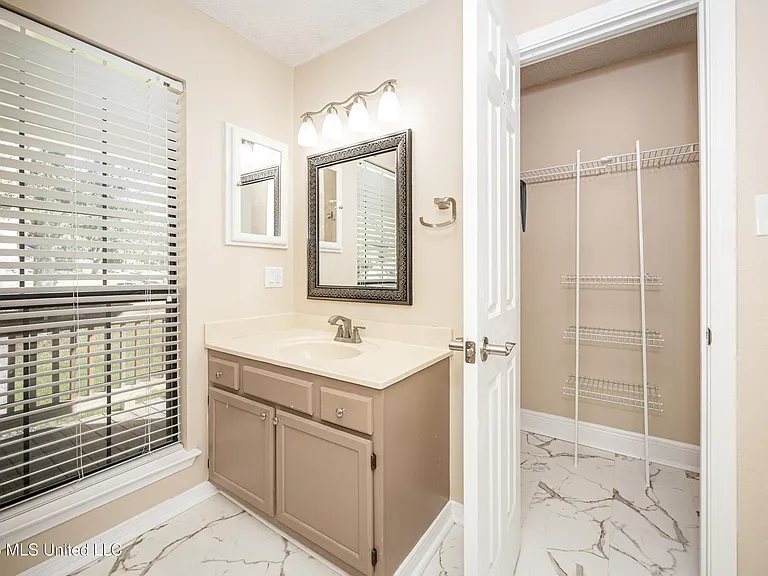 5513 Sioux Dr — Photo 11