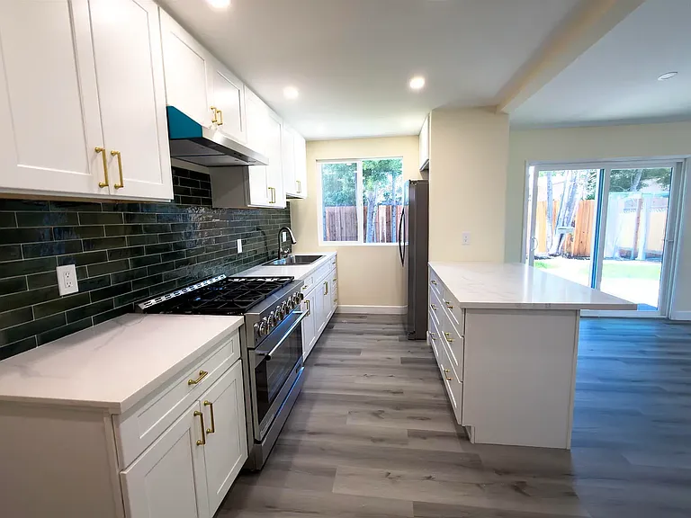 43387 Lindenwood St — Photo 8