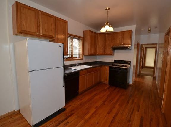 3rd image of 1427 W Walton St APT 3