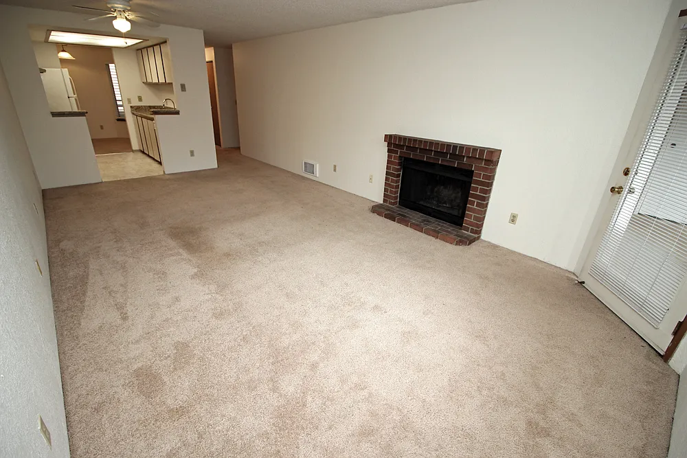 2 bed, 1100 sqft, $2,195 — Photo 3