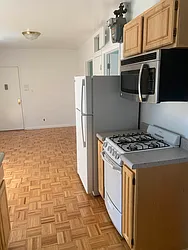 Rented by M.Grossman R.E. Management