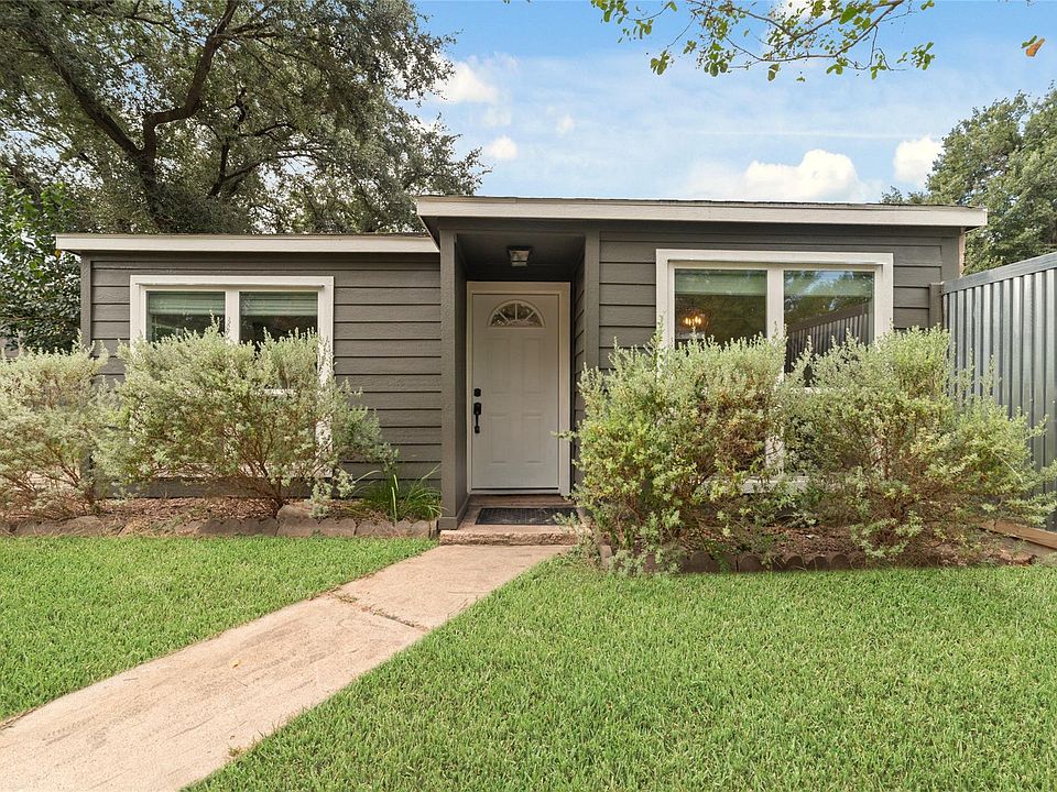 1st image of 10819 Berry Tree Dr