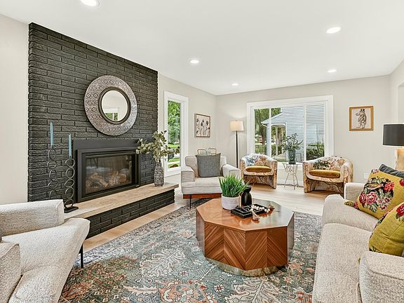 5th image of 2222 Telemark Ln NW