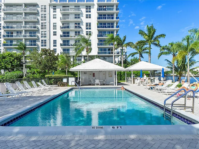 6259 Bay Club Dr #3 — Photo 13