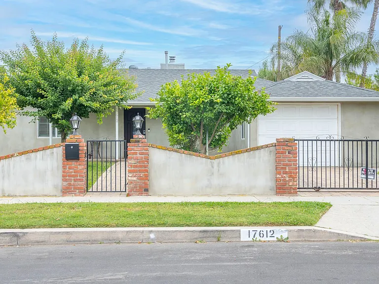 17612 Covello St — Photo 57