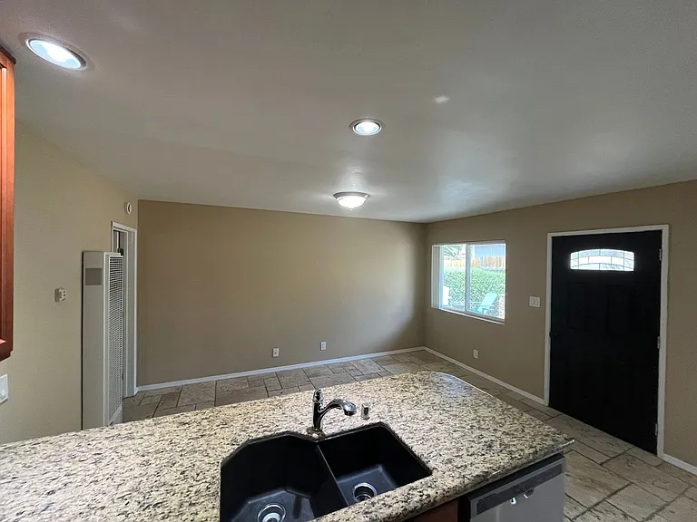 5065 W Point Loma Blvd #C — Photo 20