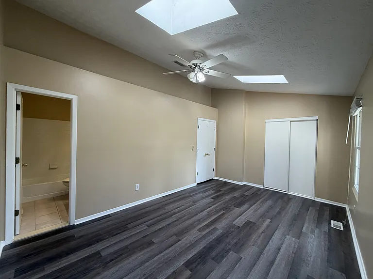 208 Wedgewood Way — Photo 28