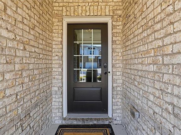 3rd image of 4006 Maple Oak Ct