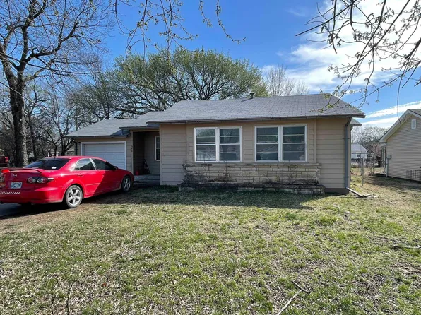 340 N Hillside St, El Dorado, KS 67042