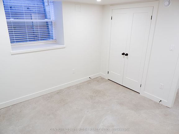 3rd image of 1370 Killarney Beach Rd #207