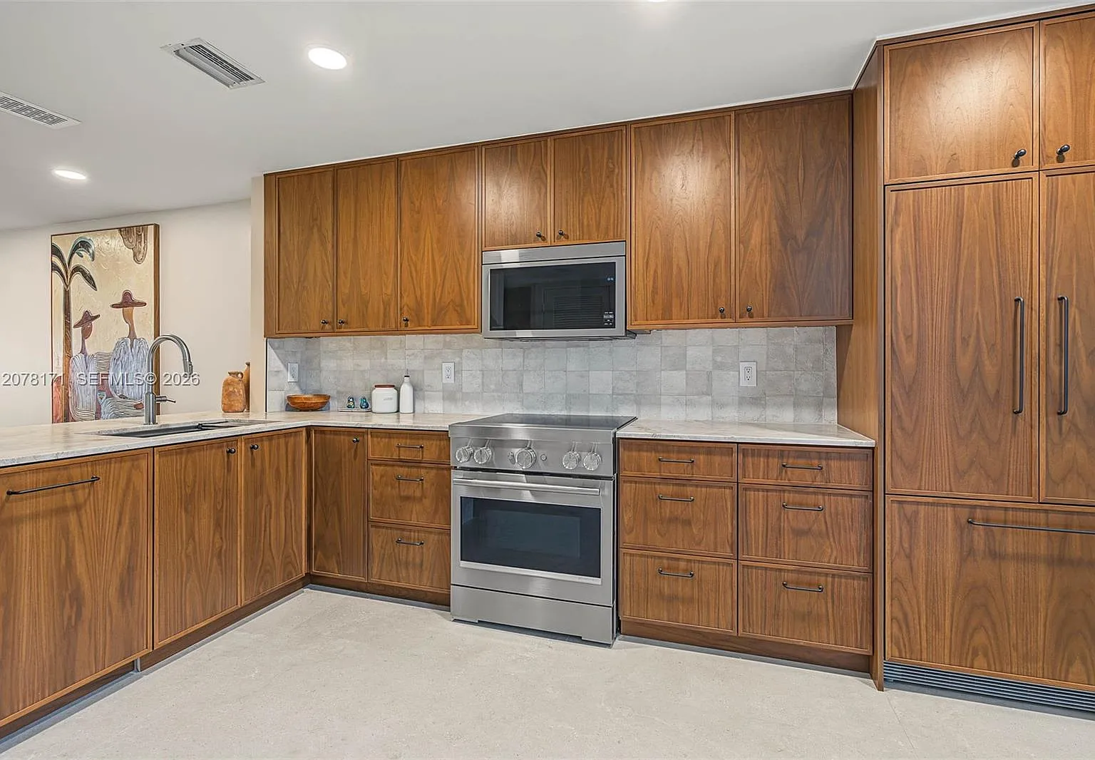 Beverly Heights — Photo 1