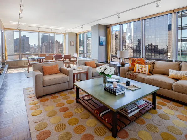 870 United Nations Plaza image 1 of 20