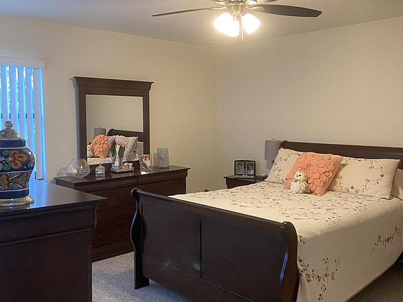 4th image of 608 Lakeview Dr E #608