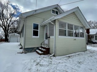 2709 Brown St, Flint, MI 48503