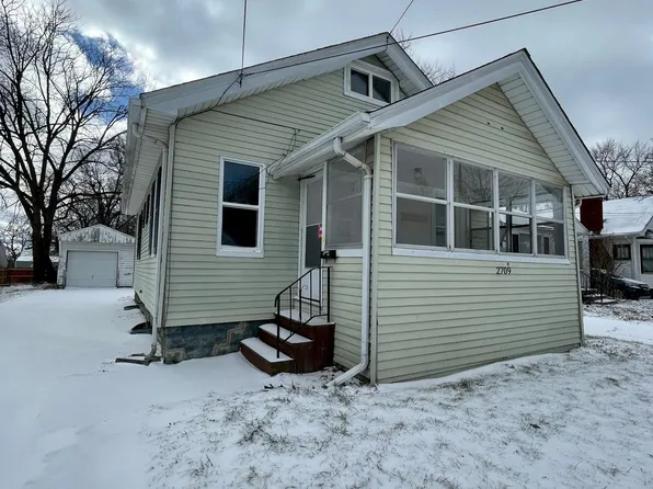 2709 Brown St, Flint, MI 48503