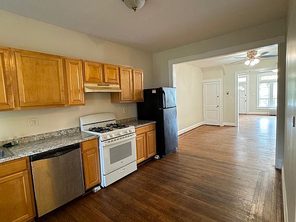 2747 Chesterfield mkt pics (11)_10032024