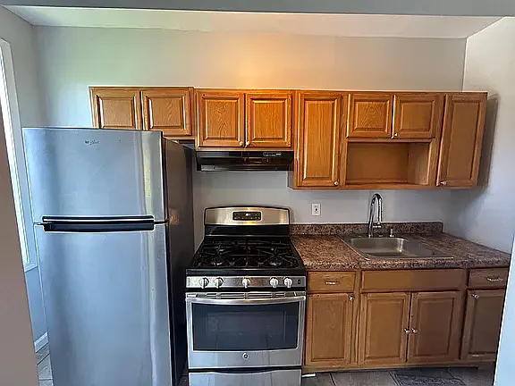 Studio, $1,899 — Photo 4