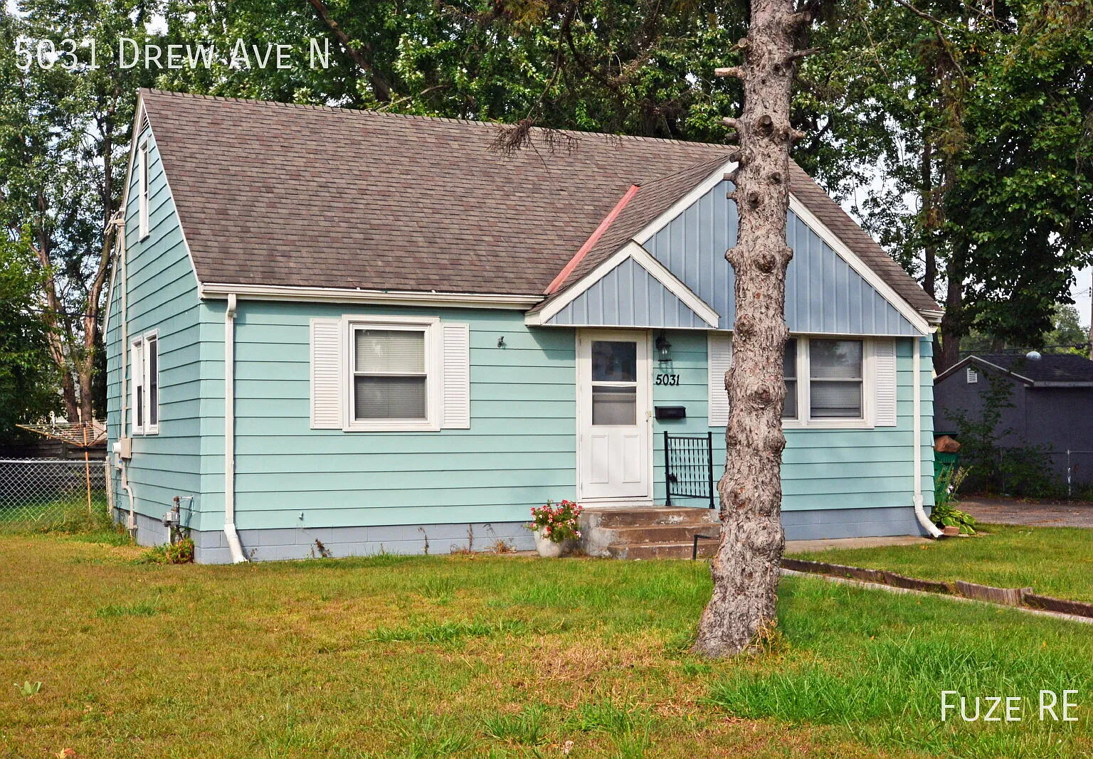 Charming 3-Bed 1.5-Bath Home Available in Brooklyn Center! — Photo 1
