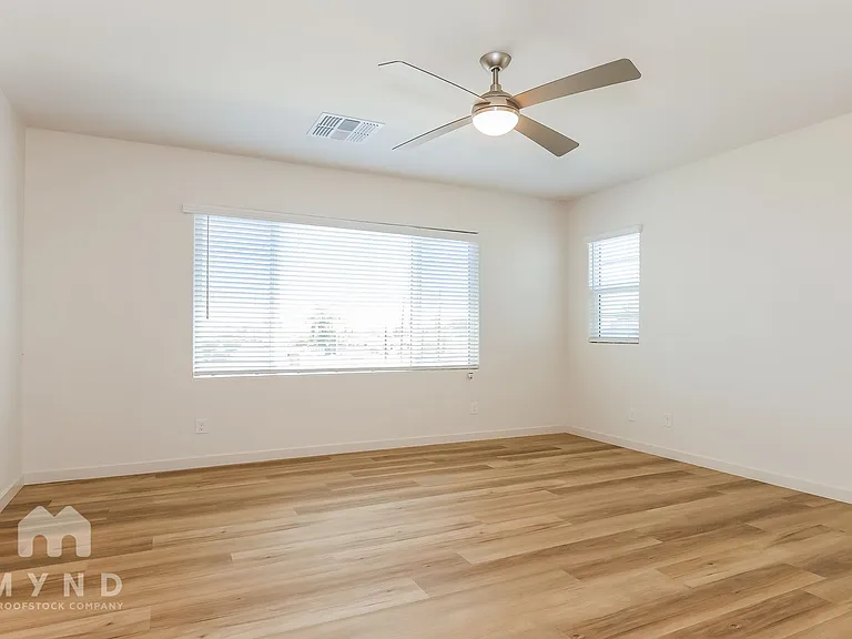 615 N Vine St — Photo 9