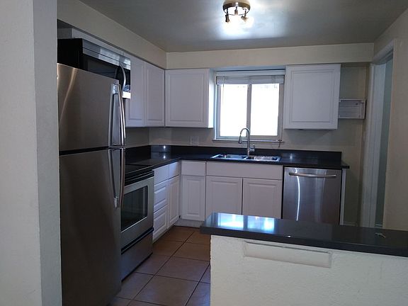 2nd image of 816-820 S Sherman St