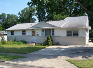 735 Aston Martin Dr, Lindenwold, NJ 08021