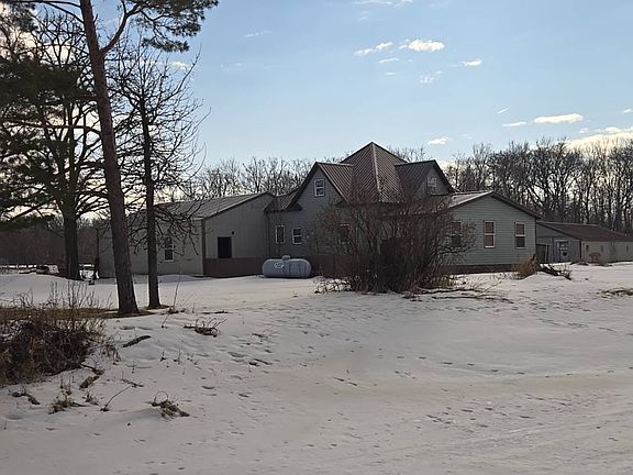 3rd image of 21040 County Rd