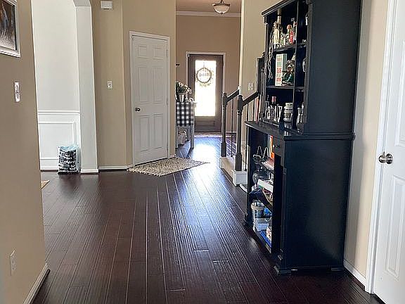 4th image of 3216 El Camino St