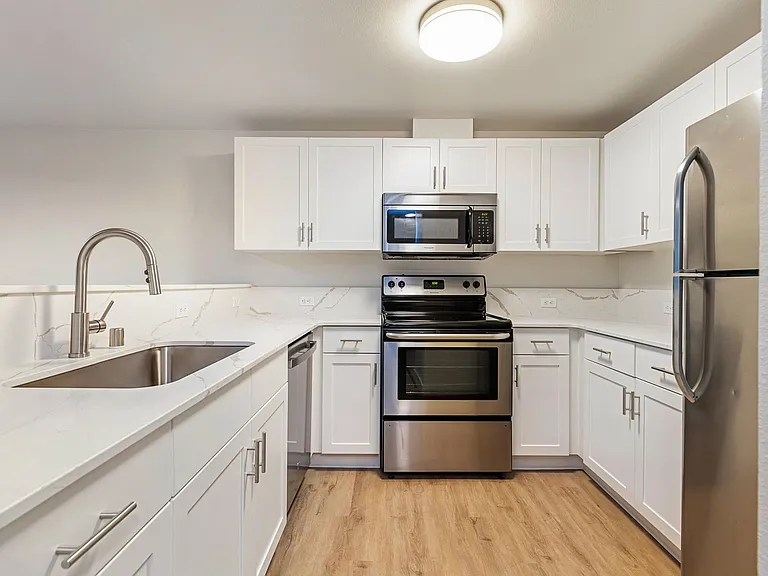 St. Theodore Apartments on Roosevelt! — Photo 27