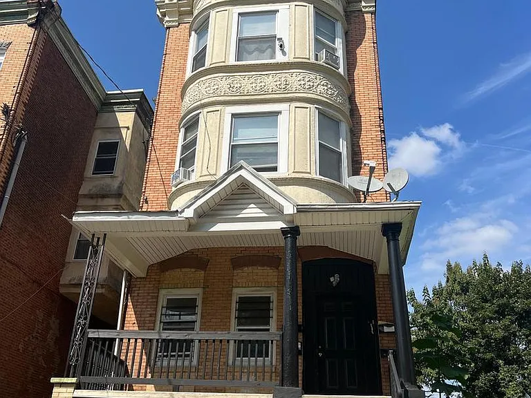 1711 W Tioga St #1 — Photo 1