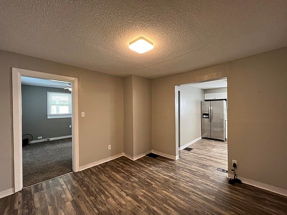4th image of 922 Virginia Ave