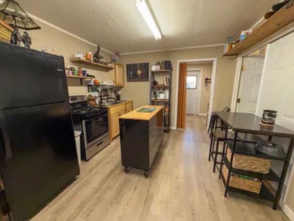 5th image of 2521 Askew Rd