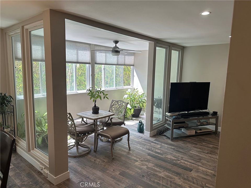 1st image of 5339 Newcastle Ave Unit 108