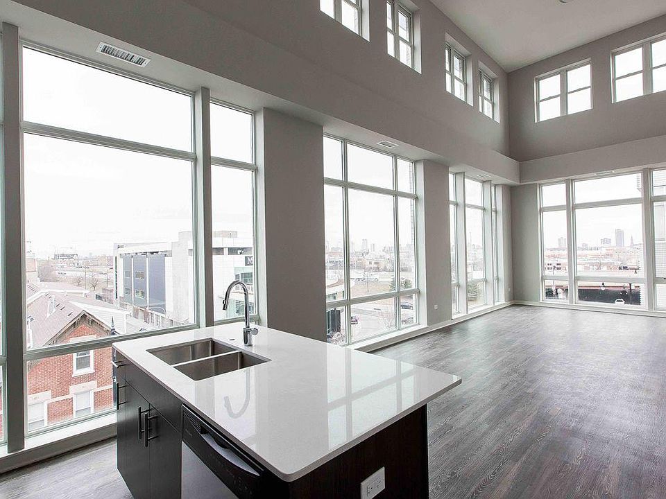1st image of 1543 W North Ave #410