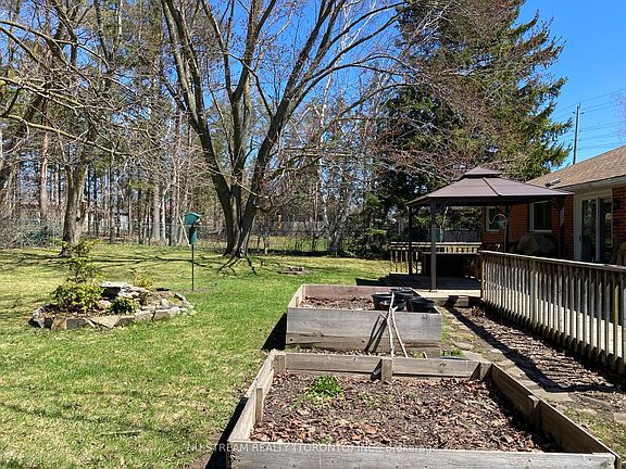 5th image of 556 Big Bay Point Rd