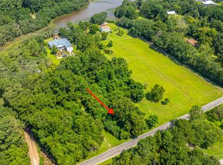 1151 Harts Bluff Rd, Wadmalaw Island, SC 29487