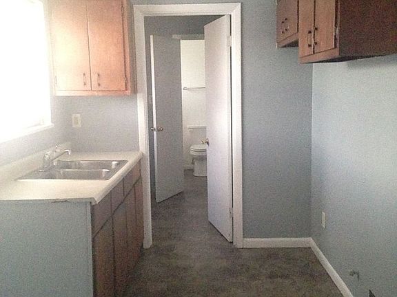 3rd image of 41 Drexel Ave